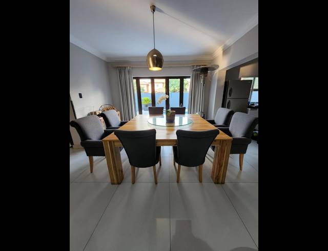 4 BEDROOM HOUSE FOR SALE IN SONNEVELD